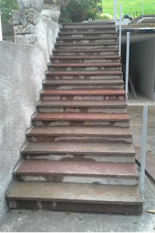 scalinata con gradini in porfido 